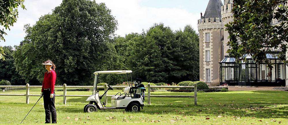 playing golf in the loire valley