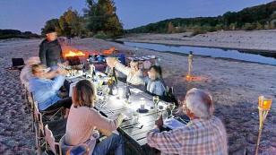 camping with friends on the banks of the loire